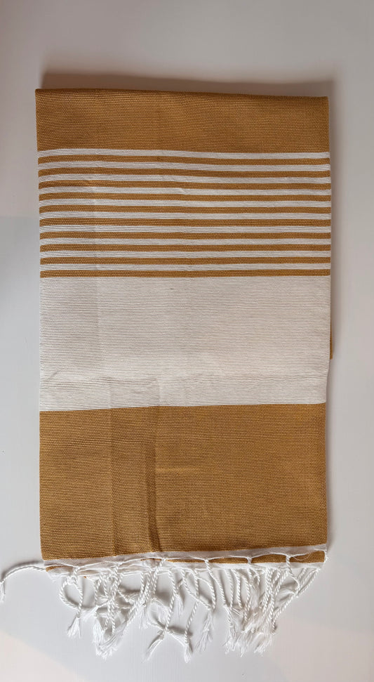 Toalla ocre 1